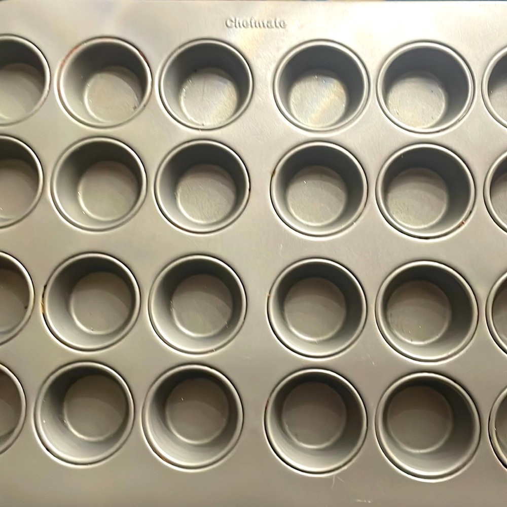 Chefmate 24 cavity mini muffin tin